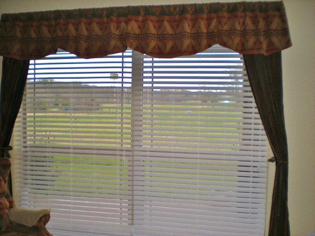 Repurposing my great-grandmothers dresser scarf into a window valance has beautiful results! Plus I was able to add bathroom privacy. #TexasHomesteader