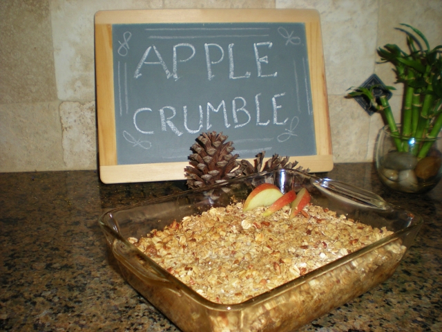 Apple Crumble Recipe using apple pie filling. You can use any flavor you like - homemade or purchased. Come see my easy recipe. #TexasHomesteader