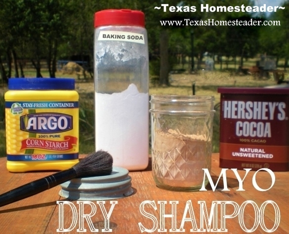 Homemade dry shampoo using cornstarch, baking soda and cocoa. #TexasHomesteader