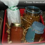 Homemade gifts are practical, delicious and have been well received like this basket of granola, pasta sauce and more in mason jars. #TexasHomesteader 