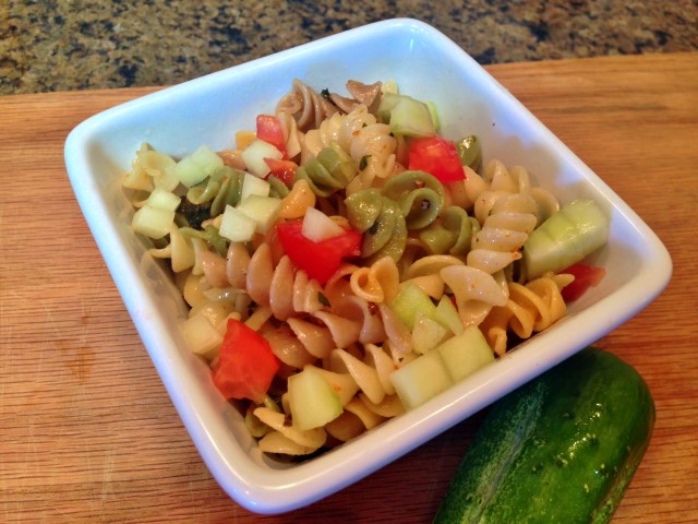 During summer I like cooler food that doesn't require much time in the kitchen. This pasta salad is super-fast with Herb-Bombs! #TexasHomesteader