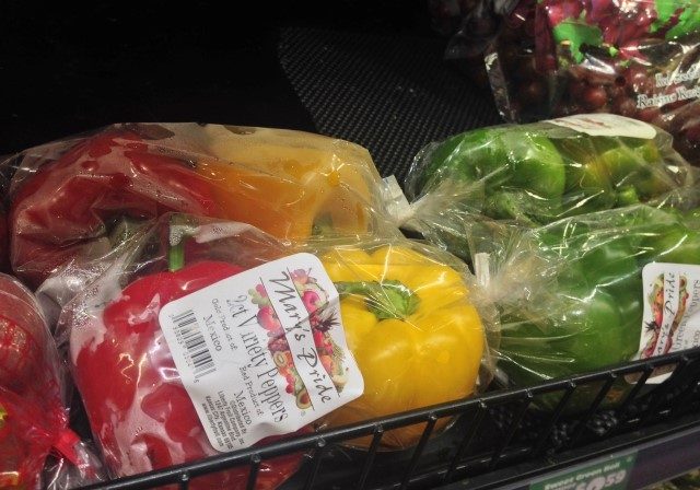 I'll pass on bell peppers sold in plastic to reduce the amount of trash coming into our home. #TexasHomesteader