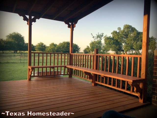Additional seating for guests. We wanted an outdoor living space added to our back porch. Come see some of the things we added to make it our own little oasis. #TexasHomesteader