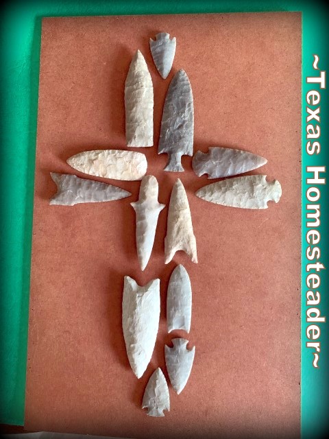 Designing a cross with arrowheads. I made this sentimental gift for my mother using just what we had at the house. I designed an arrowhead cross to go into a frame that was painted & distressed #TexasHomesteader