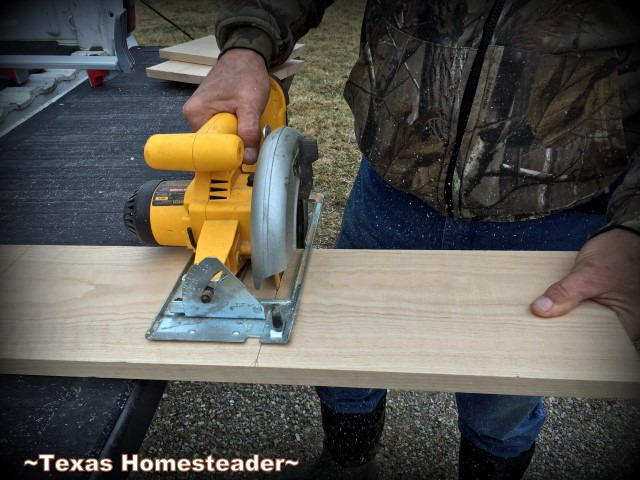 Cutting long oak board into individual cheese boards. How to make your own oak cutting board. We presented these cheeseboards with our homemade cheeses as a very personal homemade gift. #TexasHomesteader