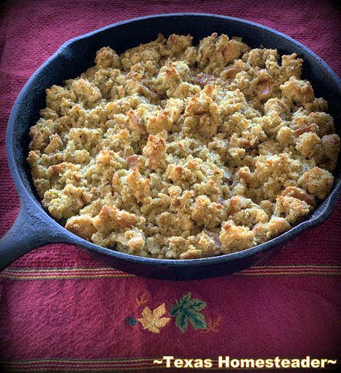 Old fashioned southern cornbread dressing recipe. #TexasHomesteader