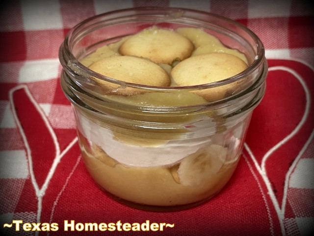 Banana pudding made with yellow squash, bananas, vanilla wafers in mason jar. #TexasHomesteader